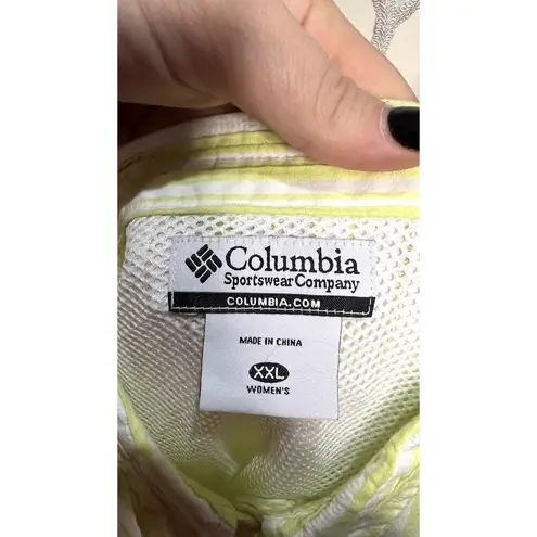 Columbia  Women's‎ 2XL Green Striped Vented Fishing Shirt 3/4 Sleeve