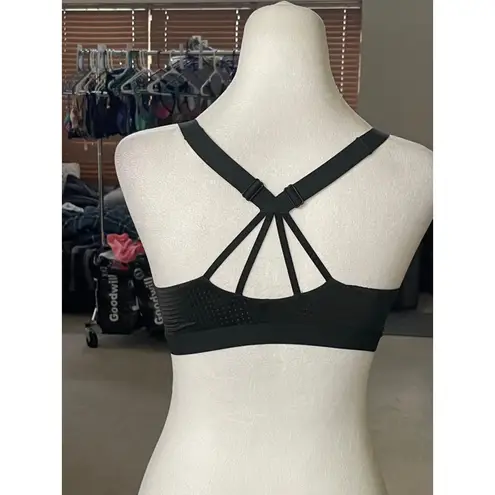 Victoria Sport Women's Black Strappy Sports Bra 32B