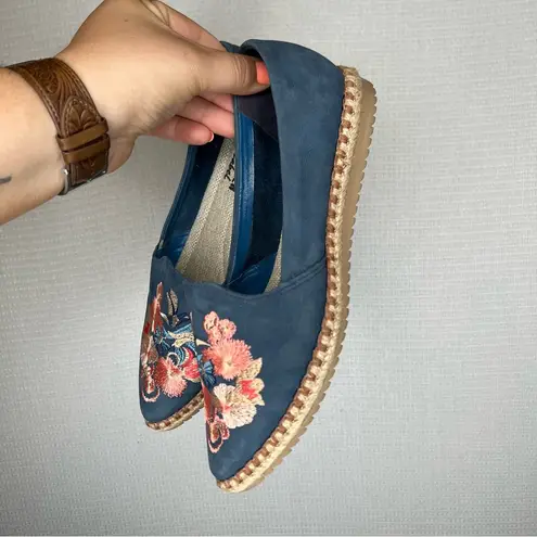 Chelsea Crew | Size 8 Blue Floral Embroidered Flats