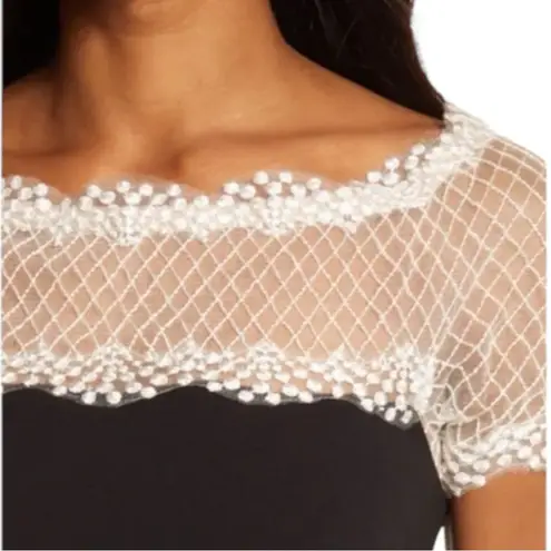 Tadashi Shoji Lace & Crepe A-Line Column Gown Large Black White Formal