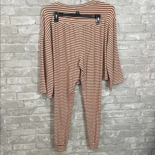 Eberjay Eberjey Quincy Runner Striped Lounge Set in Pecan & White - Image 5