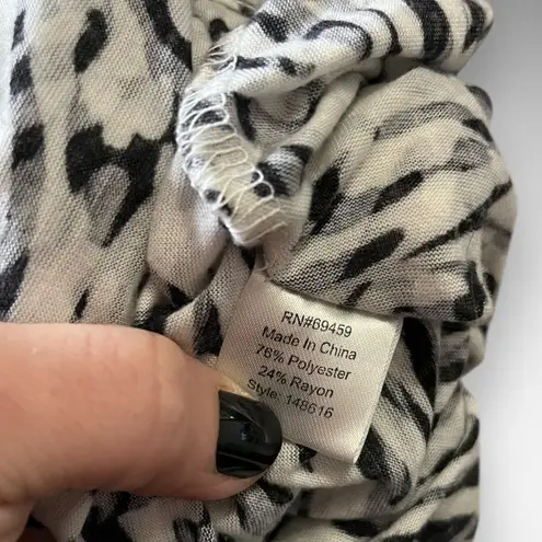 PORTO CRUZ Black and White Animal Print Tunic V