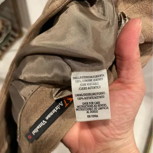 Adrienne Vittadini 90’s-Y2K tan suede pleated mini skirt raw hem schoolgirl