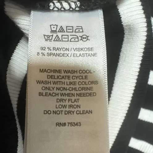 Tahari Women's Black white stripe 3/4 Sleeve Sweater Blouse Pullover Knit medium