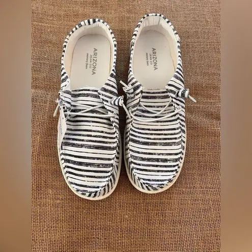 Arizona Jeans Arizona Jean Company Black and White Moccasins