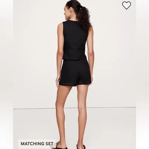 Banana Republic  HIGH-RISE LACE-TRIM LINEN 3" SHORT