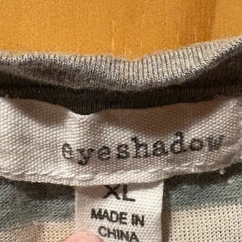 Eyeshadow  knotted hem Short Sleeve T-Shirt women’s XL light green, white, grey