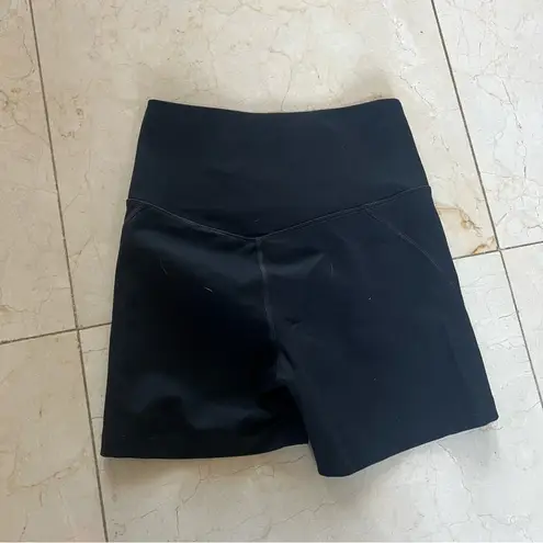 Girlfriend Collective Black Highwaisted Biker Shorts Sz XS-S