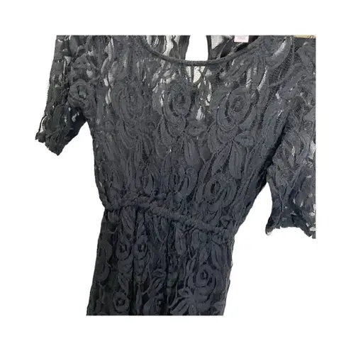 love on a hanger  Little Black Lace Dress Mini Mid Length Sleeves M Lined