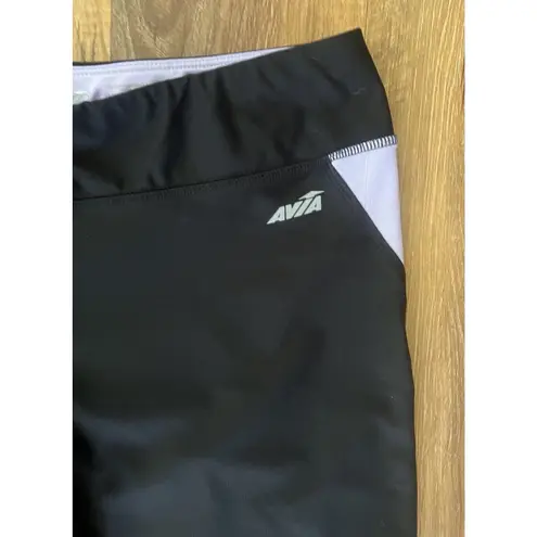 Avia Lot 2 Size L‎ Capri Black Leggings + Light Purple Activewear Razorback Top