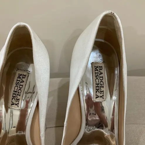 Badgley Mischka White Heels with Crystal Embellishment Size 8