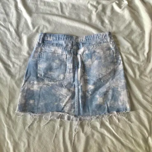 blue and white cloud skirt! Princess Polly Size 6