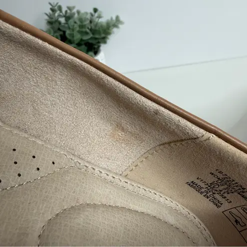 NWOT Lands' End Women's Classic Leather Loafers Honey Beige Size 9 1/2 Comfort Tan