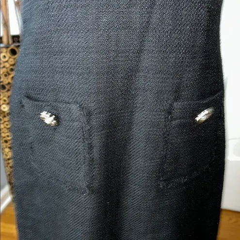 Karl Lagerfeld Black Sleeveless V-Neck Sheath Dress