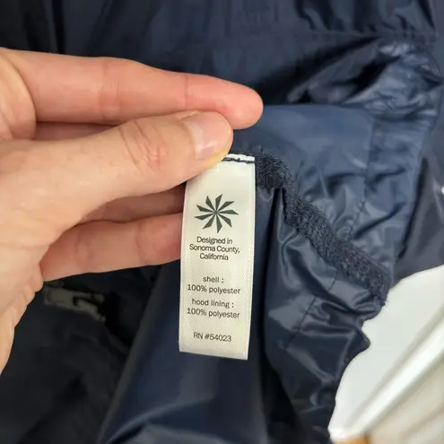 Athleta  City Slicker Long Rain Jacket in Navy Blue - Size S