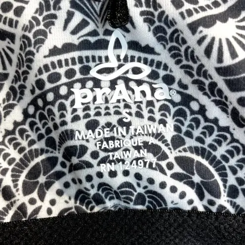 prAna Dress Small Black White Lexi Built in Bra Geometric Athletic A-Line Casual