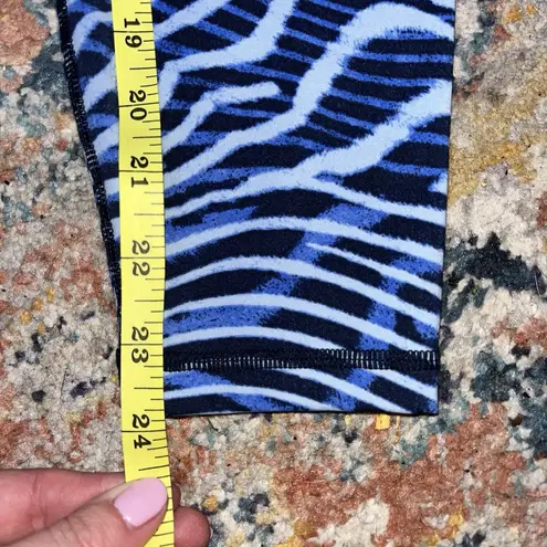 Sweaty Betty  Power womens leggings 7/8 length navy Light Blue Striped Size 6 US