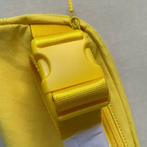 Lululemon everywhere belt bag 1L - Utility Yellow