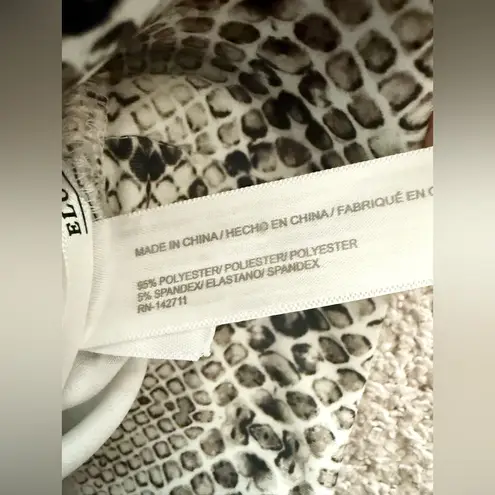 Eloquii Pull on Patterned Pencil Skirt in Black & White Snake Print- size 18