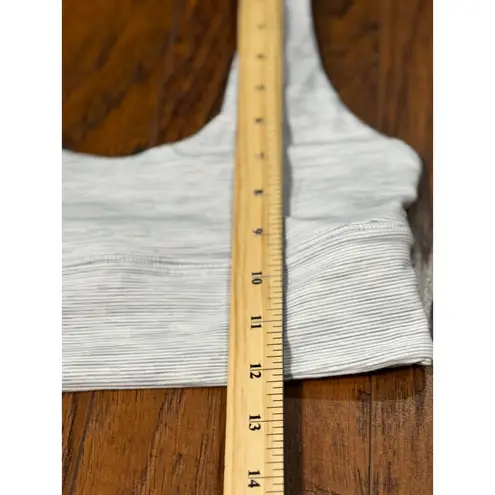 ECU Lululemon Size 6 White Gray Mini Stripe Align Reversible Bra Light support