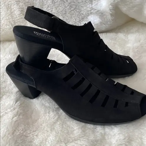 Munro Black Heels with Cage Design