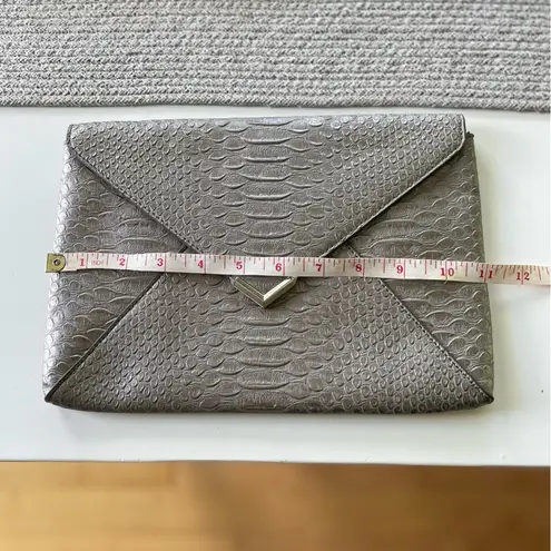 Stella & Dot Silver Animal Print Faux Leather Clutch Purse