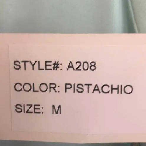 Birdy and Grace pistachio a208 golf shirt Women's Size M Medium New With Tags Green