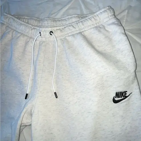 Nike  Women’s White Heathered Sweatpant Jogger SIZE L