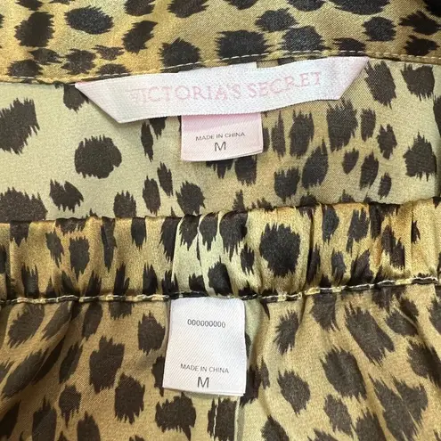 Victoria's Secret Victorias‎ Secret Pajama Set Medium Long Sleeve Shirt Shorts Cheetah Print Satin