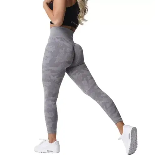NVGTN  Camo Seamless High Waist Leggings Activewear Gym Gray size Medium - Image 3