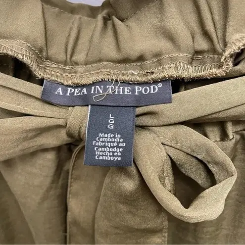 A pea in the pod NWT Underbelly Satin Jogger Pants Olive Size Large Maternity