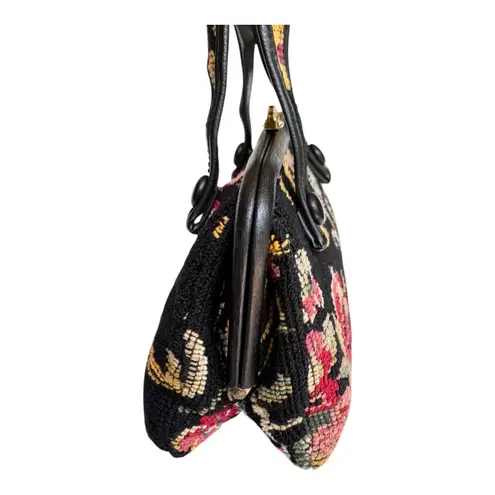 JR Floral Tapestry Handbag Carpet Bag Flower Purse USA 11x7 Metal Frame Vintage Black