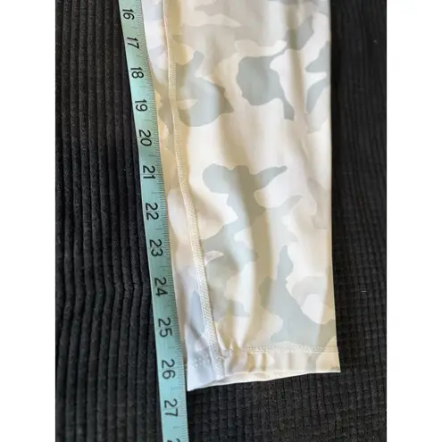 Just Fab Camo Ankle Leggings Size XL High Rise Activewear Pockets Cream/Gray EUC Gray