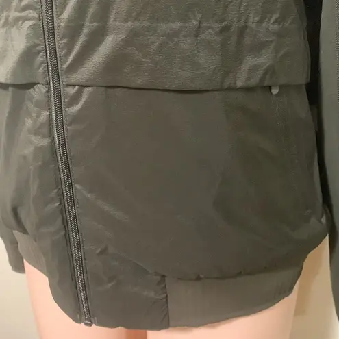 Lululemon  goose Down & Around Bomber (Reversible) in Armory green woman size 12