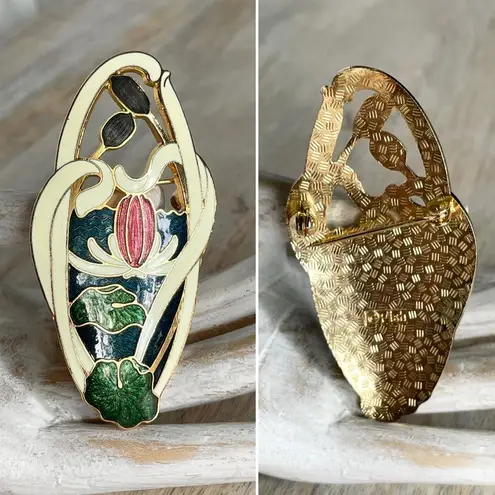 VTG Fish Signed Enamel Lily Pad Reed Pin Brooch Green