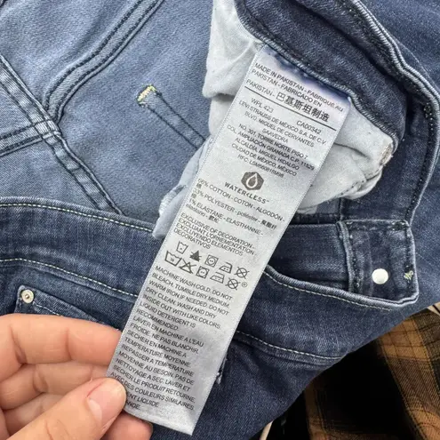 Signature Levi Strauss & Co Jeans Womens 12 Blue Mid Rise Bootcut Stretch Denim