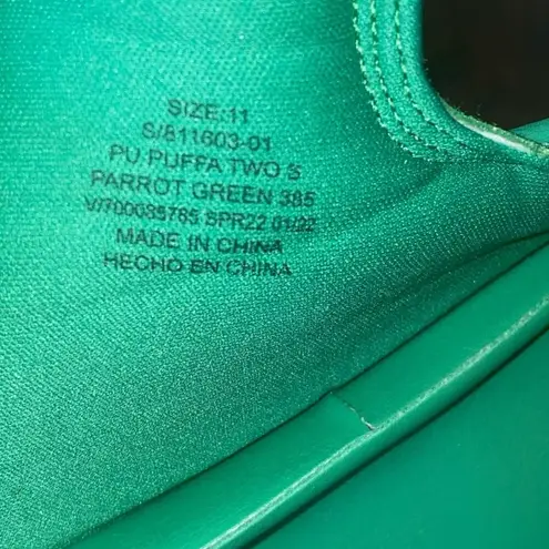 Gap  Puffa Two Strap Parrot Green Slides Sandals y2k size 11 NWTs - Image 6