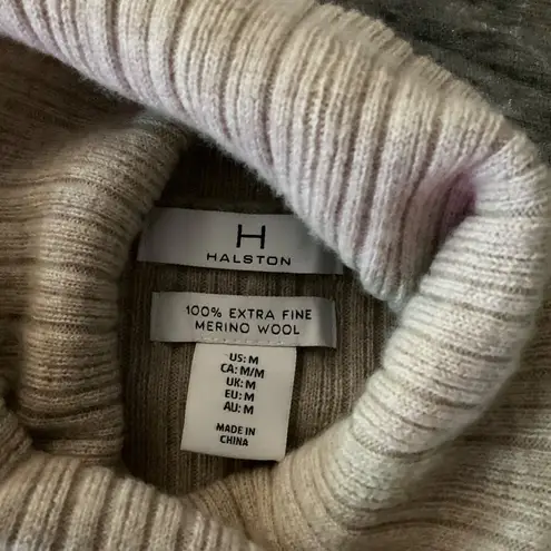 Halston Womens Medium Ribbed Turtleneck Sweater Extra Fine Merino Wool Beige Tan