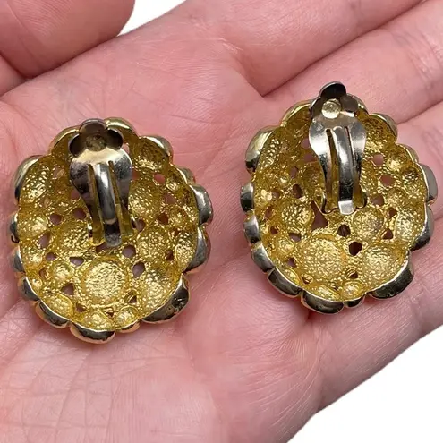 Vintage Unsigned Gold Tone Round Clip On Earrings Statement Classic Modernist