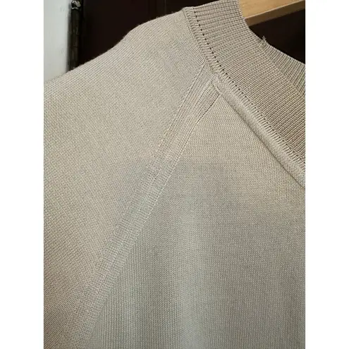 St. John | Cream Wool Silk Blend V Neck Lightweight 3/4 Sleeve Sweater | Medium