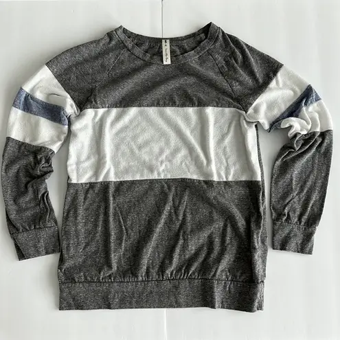 Vanilla Bay Grey Sweater Sz SM