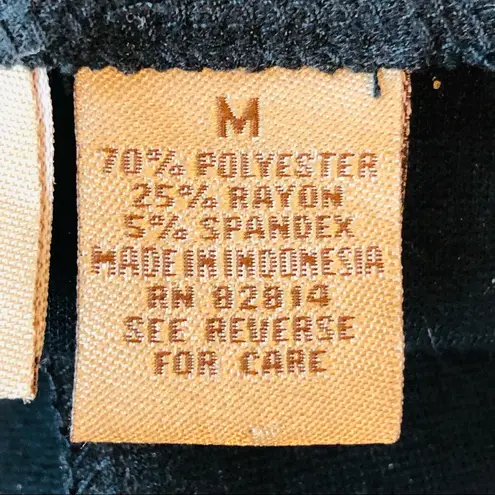 Mountain Lake  Size Medium Black Pants with a Side Zipper