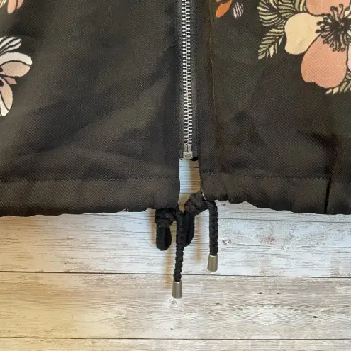 Who What Wear  Womens M Jacket Black Fall Floral Zipper w/‎ Pockets Cinch Waist