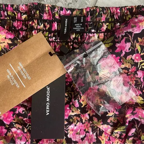 VERO MODA NWT Elly Floral Print Crop Blouse, Size M New w/Tag