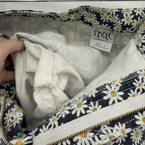 Steel Vintage Daisy Print Floral 80s Cotton Shorts Size 5 Juniors Blue