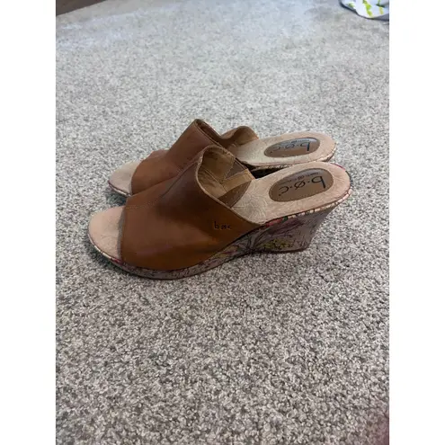 B.O.C. Born Concepts Brown Leather Floral Wedge Platform Slide Sandals Size 10