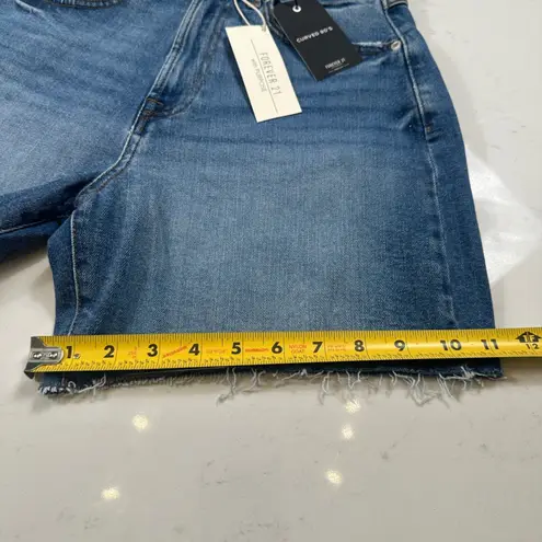 Forever 21 NWT  Jean Shorts 26 Womens Curved 90s High Rise Raw Hem Faded Light