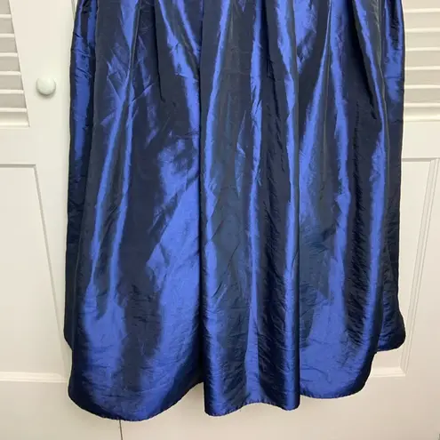 Metallic Blue Fiesta sweetheart gown formal dress Size 6