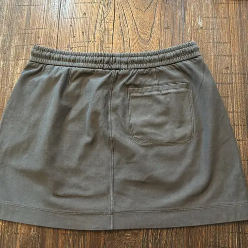 Athleta  Cypress Green Elastic Waist Zipper Pockets Farallon Skirt Size 10 - Image 7