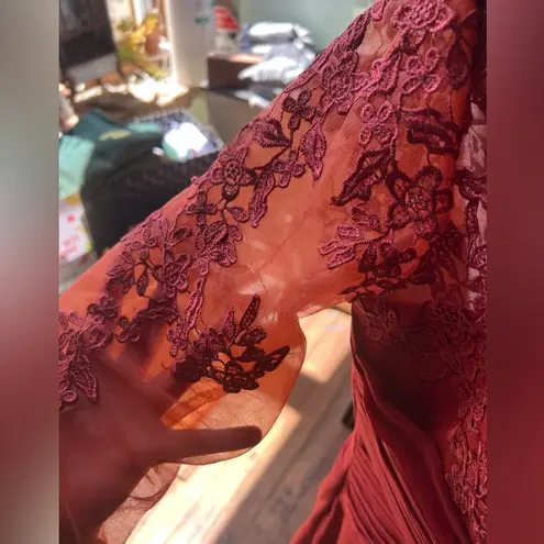 Elegant Burnt Orange/Light Red Lace Evening Dress Size 16